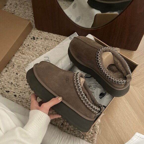 UGG Tazz Platform Shearling Lined Slipper - Picture 2 of 10